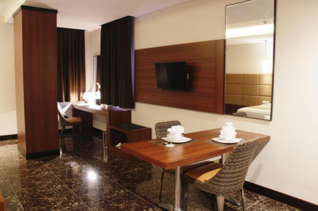 Atrium Premiere Cilacap Eksteriør bilde