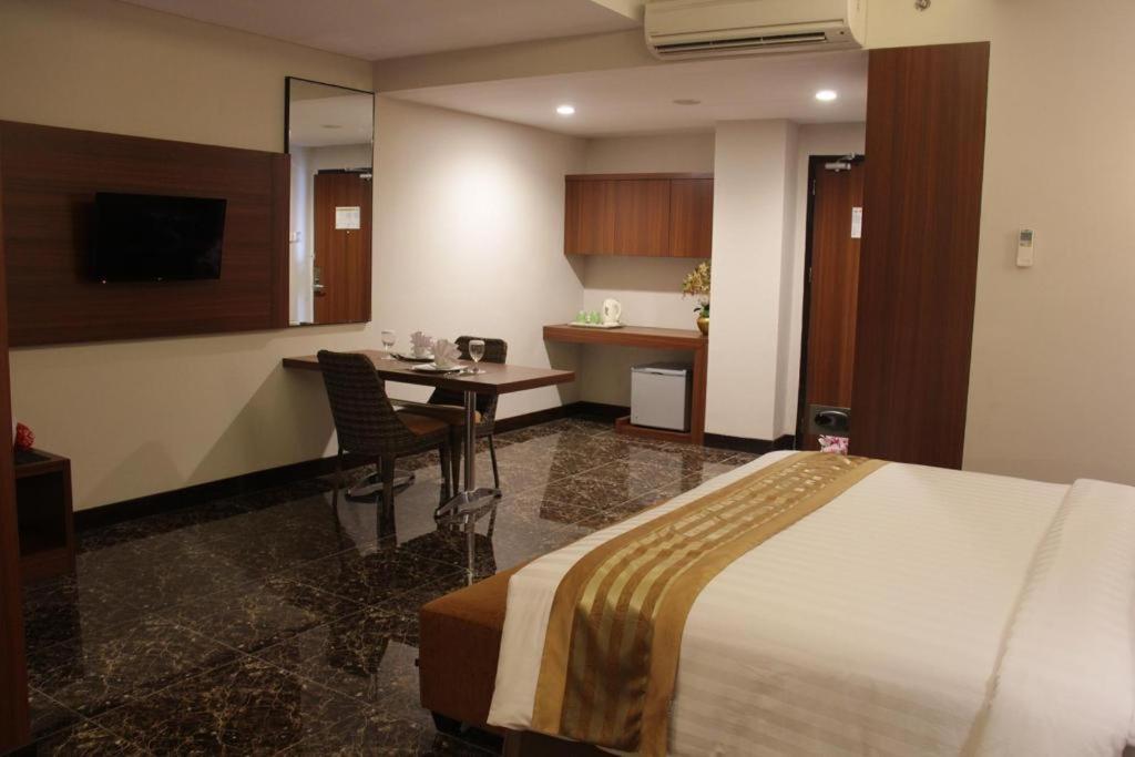 Atrium Premiere Cilacap Eksteriør bilde