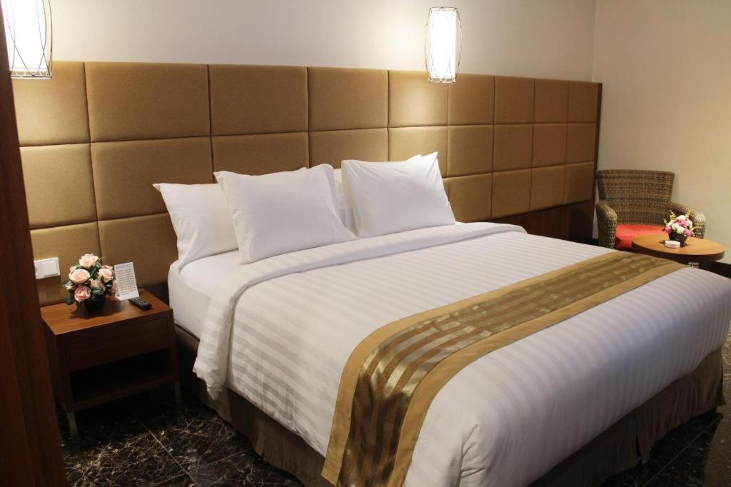 Atrium Premiere Cilacap Eksteriør bilde