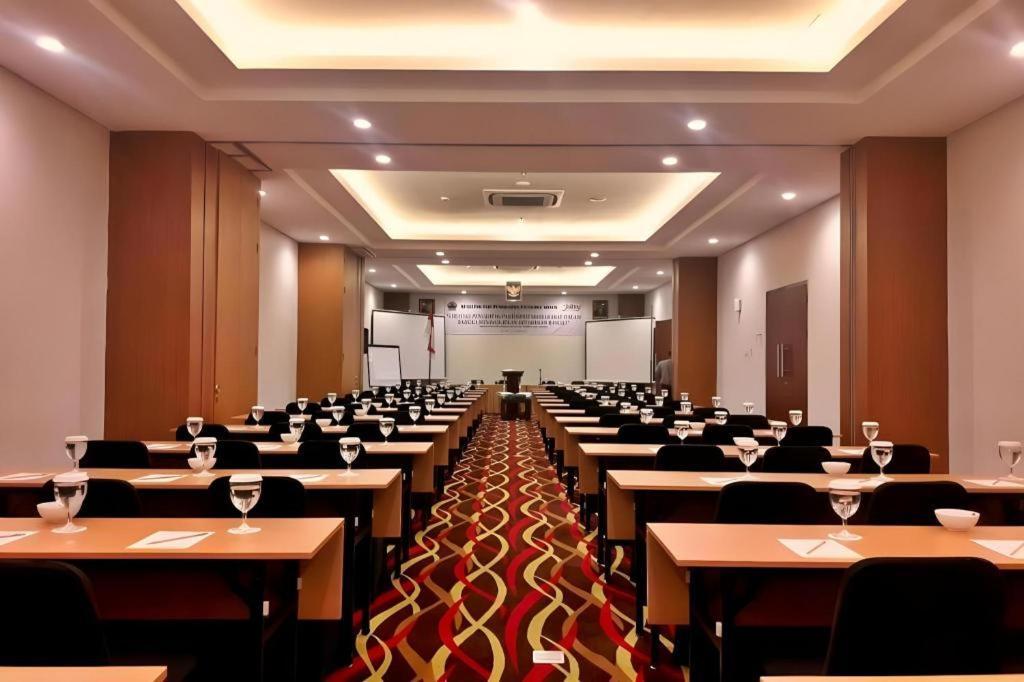 Atrium Premiere Cilacap Eksteriør bilde