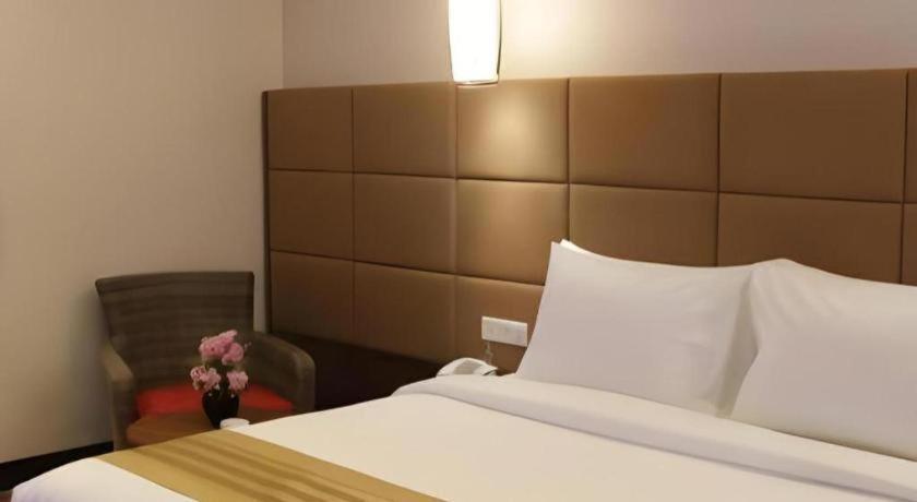Atrium Premiere Cilacap Eksteriør bilde
