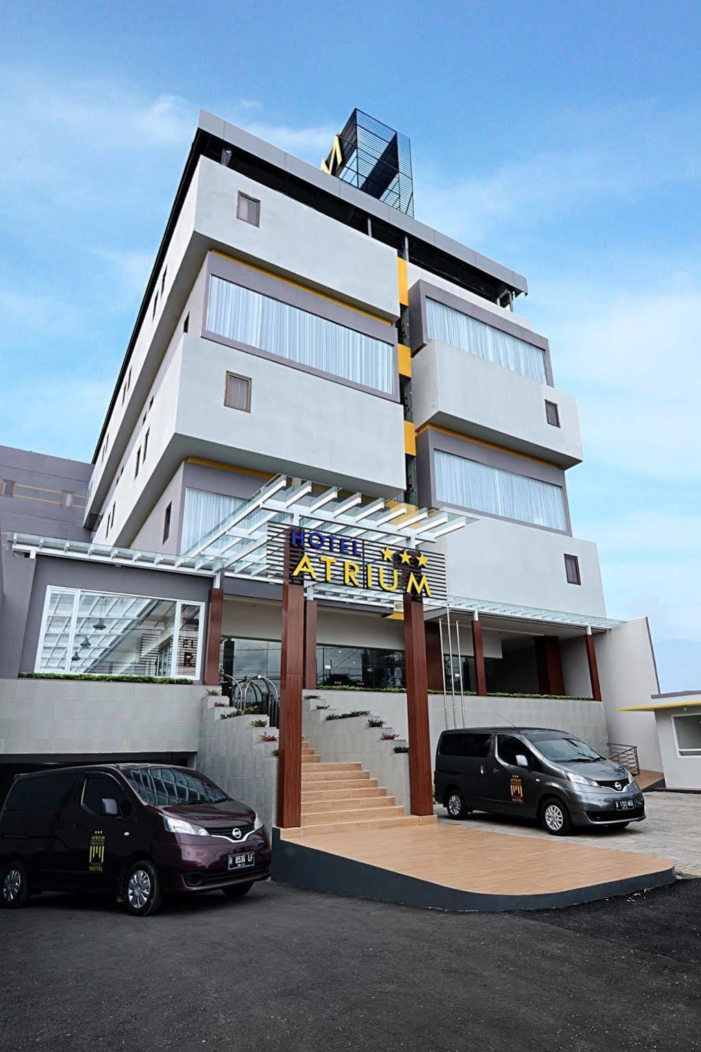 Atrium Premiere Cilacap Eksteriør bilde