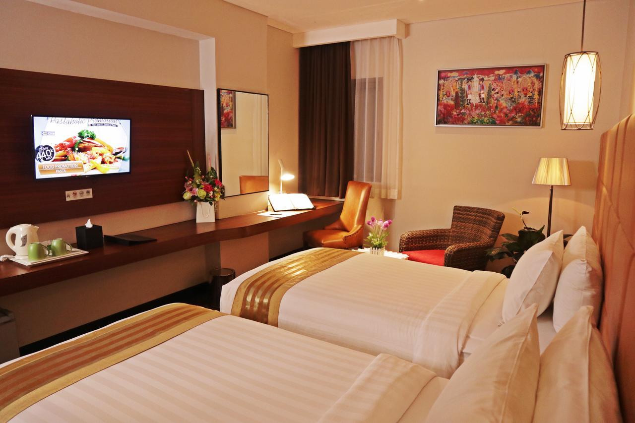 Atrium Premiere Cilacap Eksteriør bilde